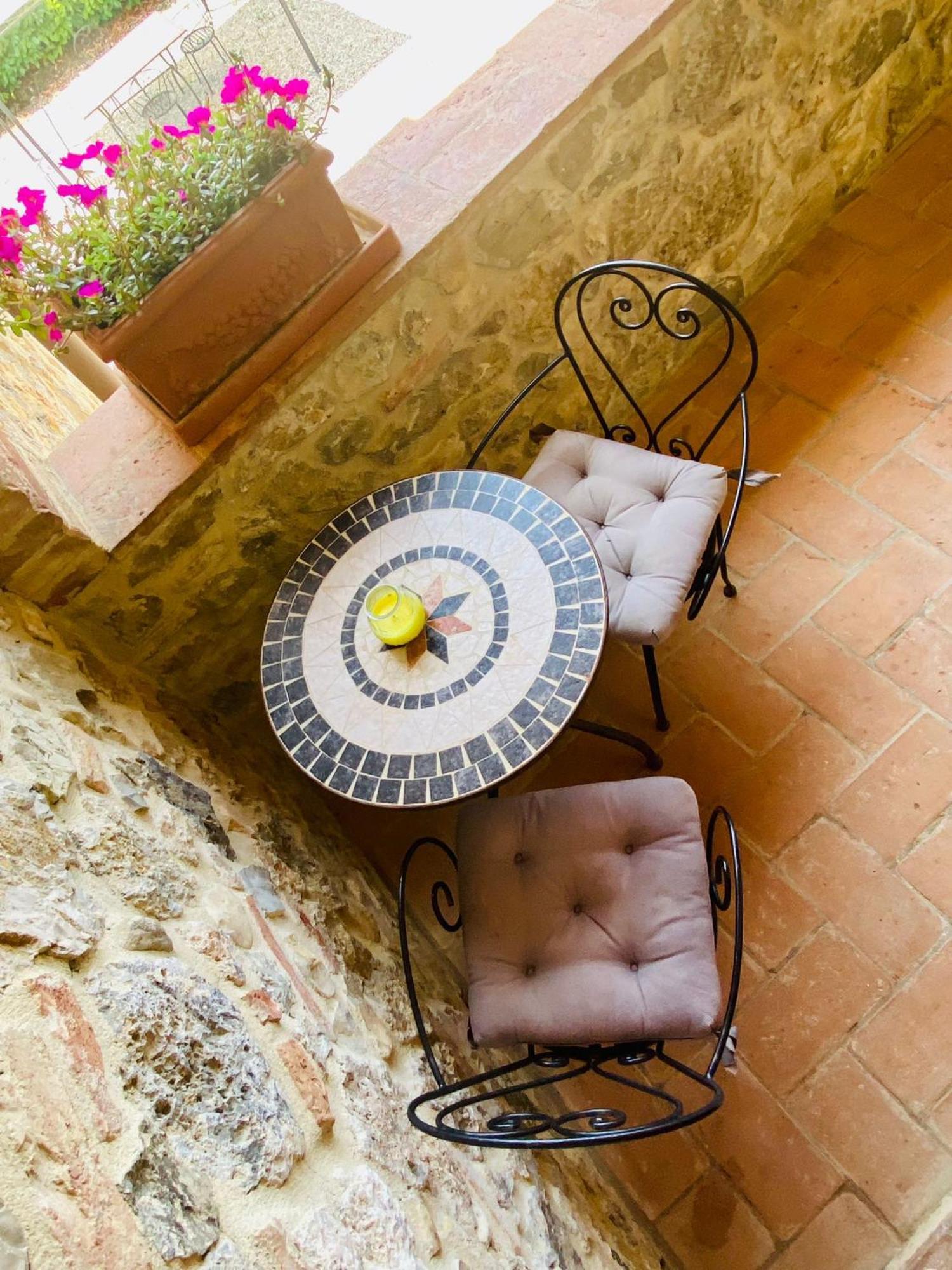 Agriturismo La Peschiera Casole dʼElsa Εξωτερικό φωτογραφία