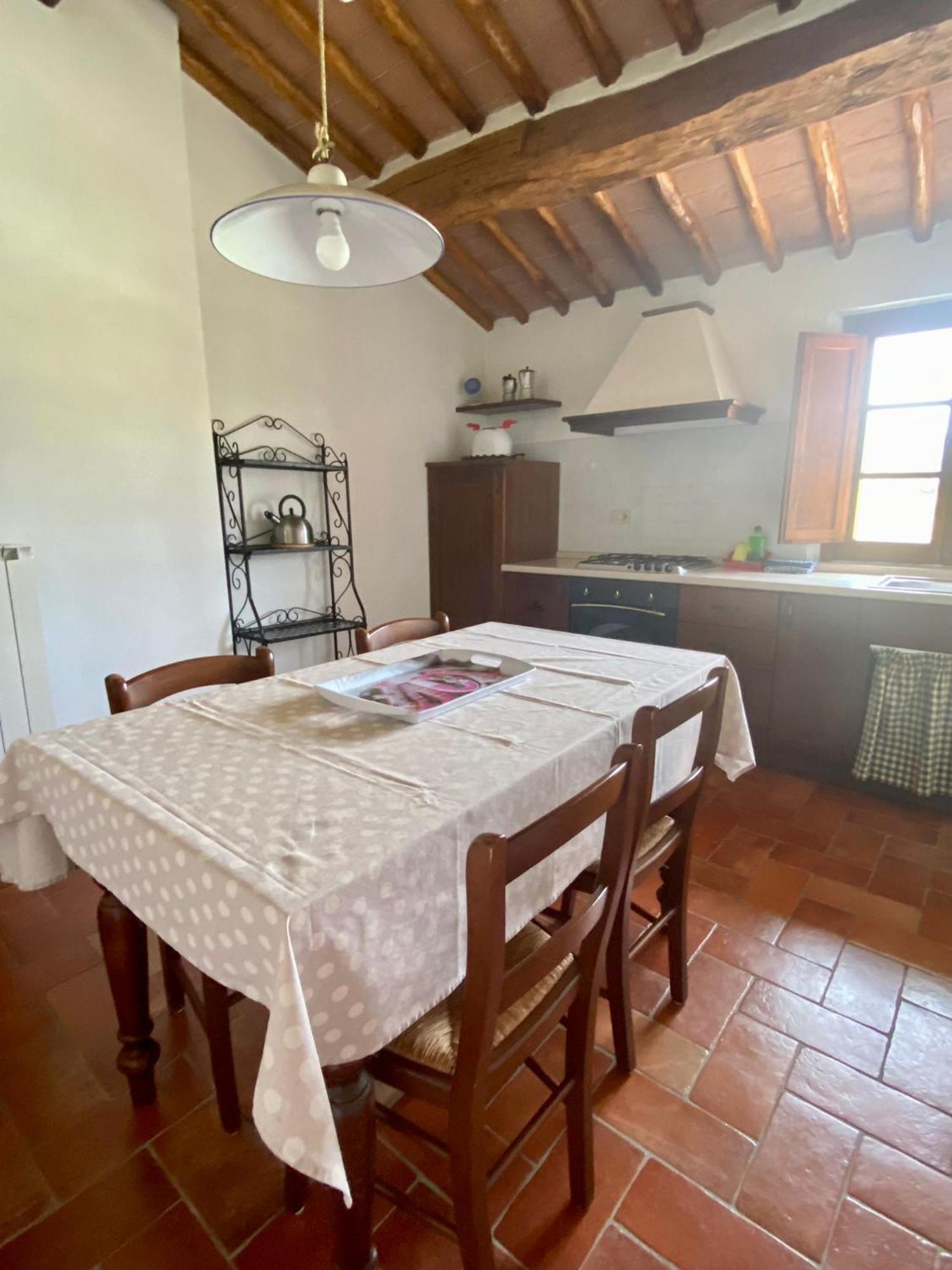 Agriturismo La Peschiera Casole dʼElsa Εξωτερικό φωτογραφία