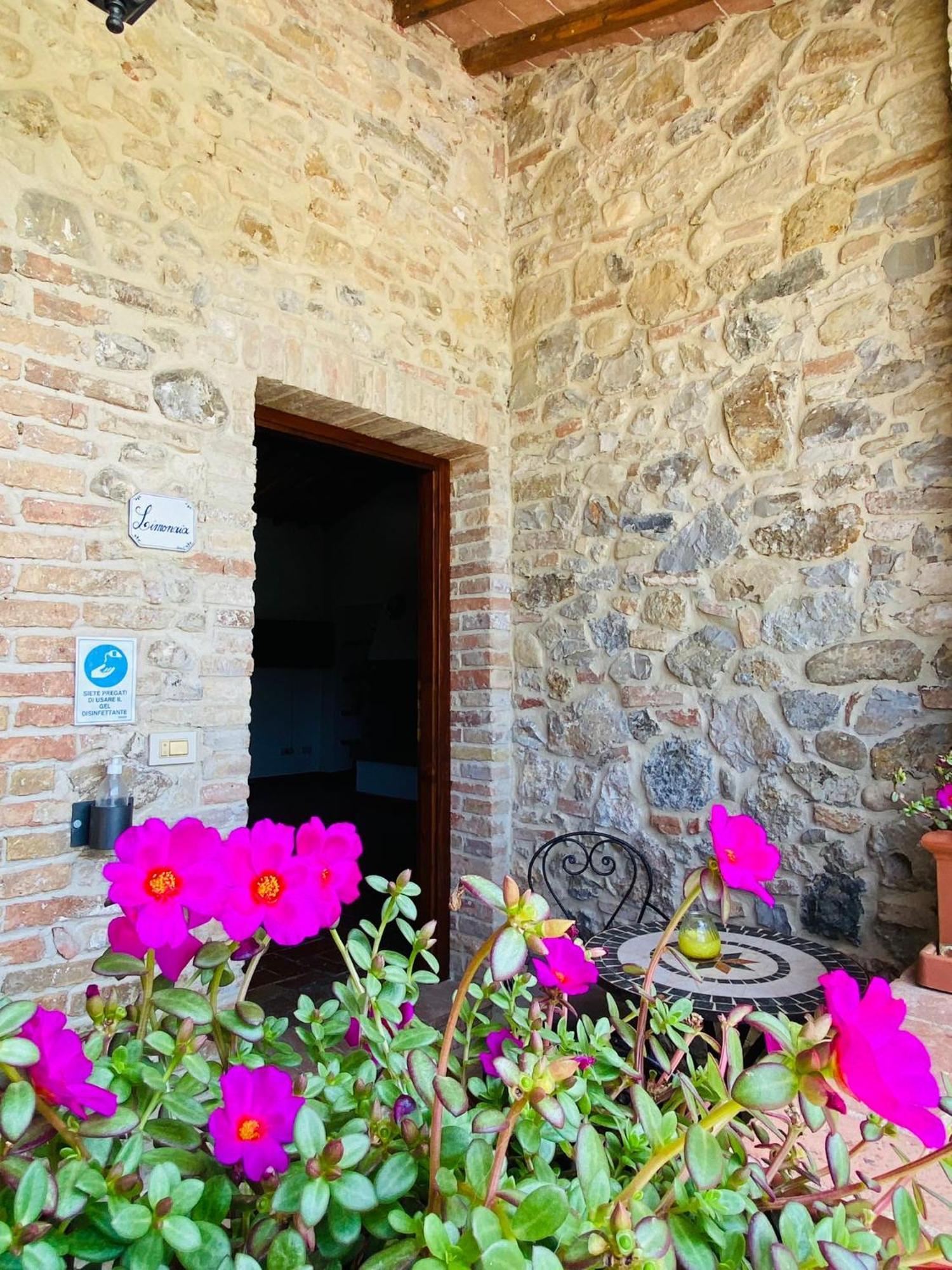 Agriturismo La Peschiera Casole dʼElsa Εξωτερικό φωτογραφία