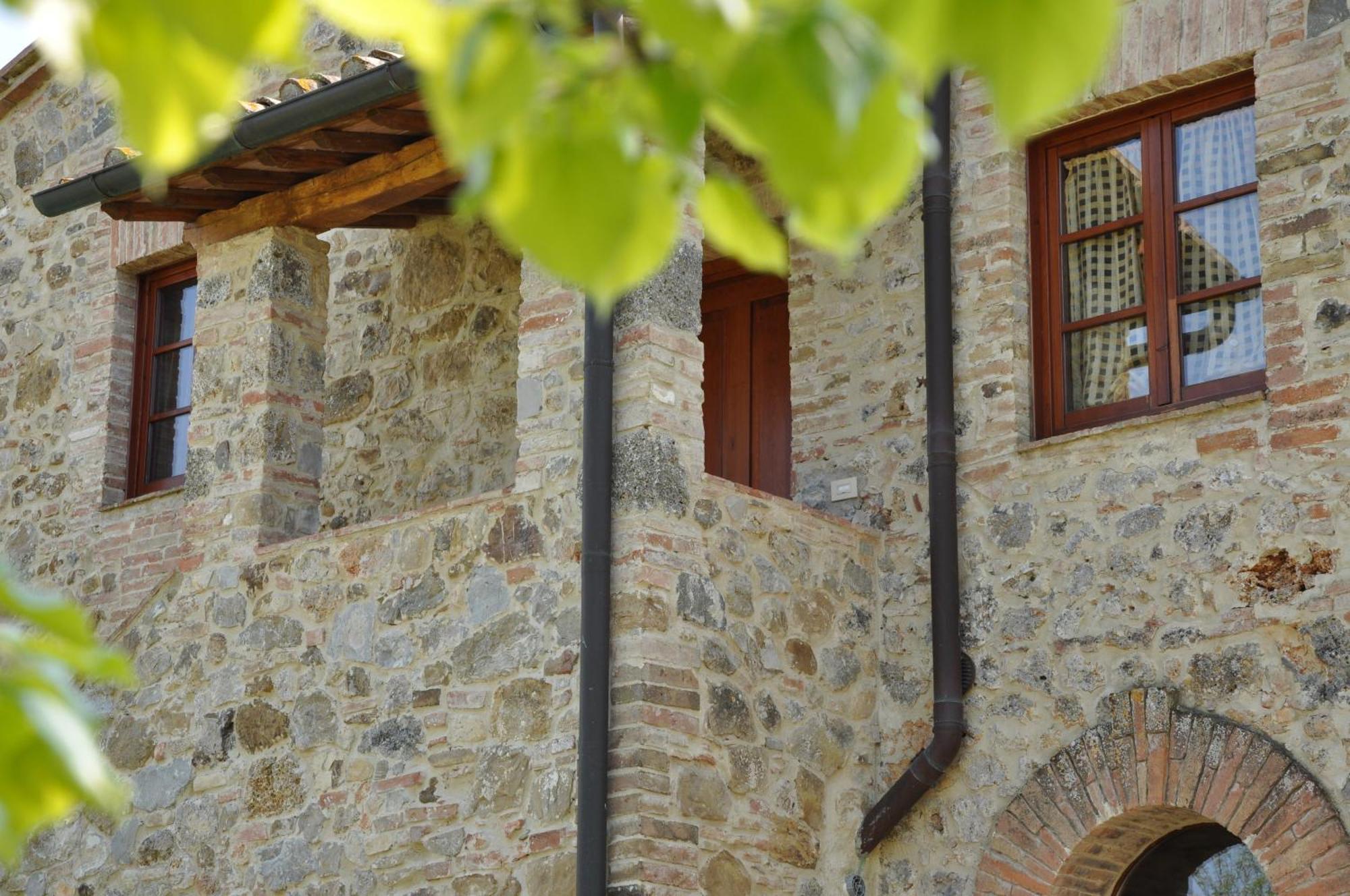 Agriturismo La Peschiera Casole dʼElsa Εξωτερικό φωτογραφία