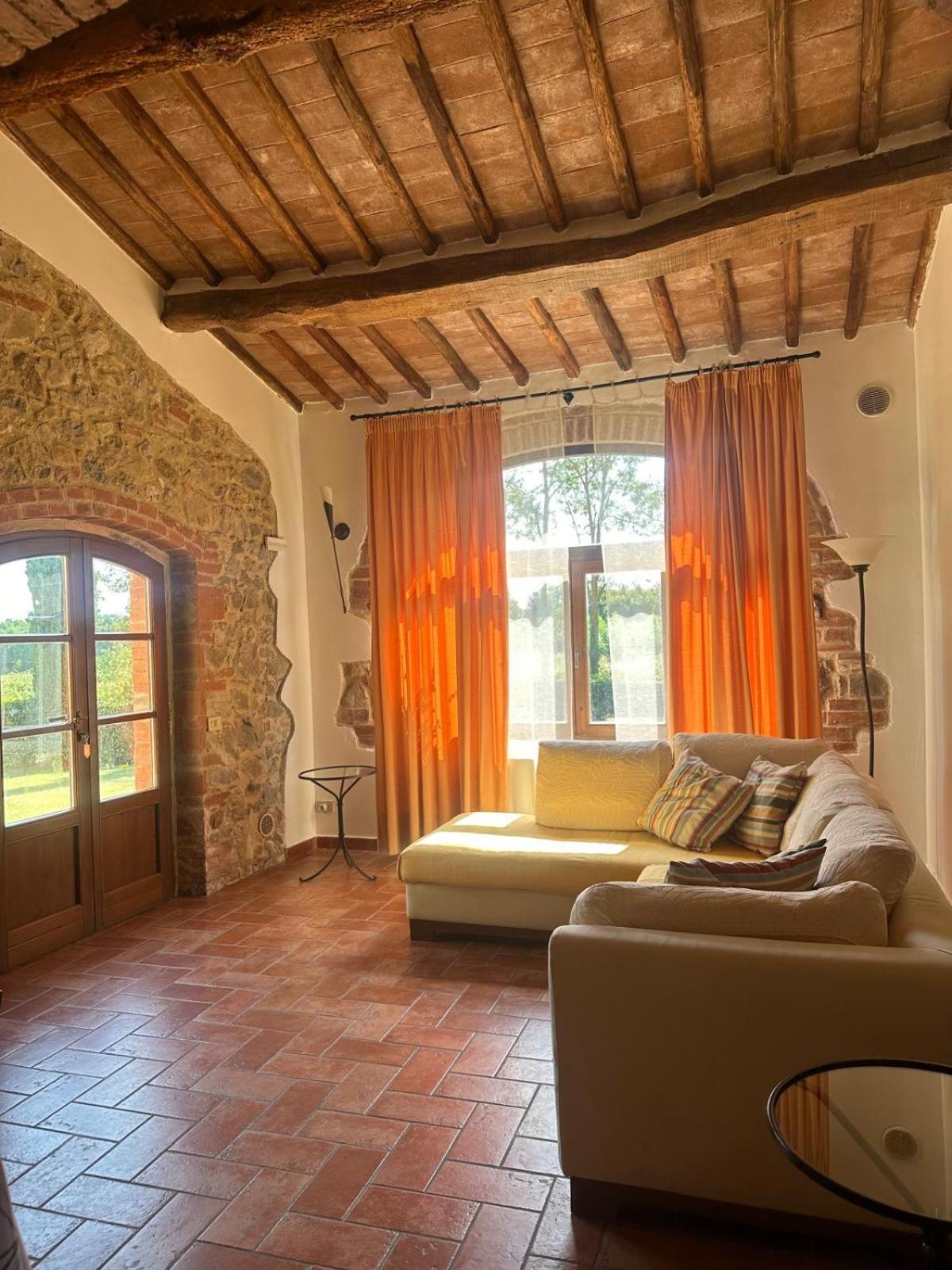 Agriturismo La Peschiera Casole dʼElsa Εξωτερικό φωτογραφία