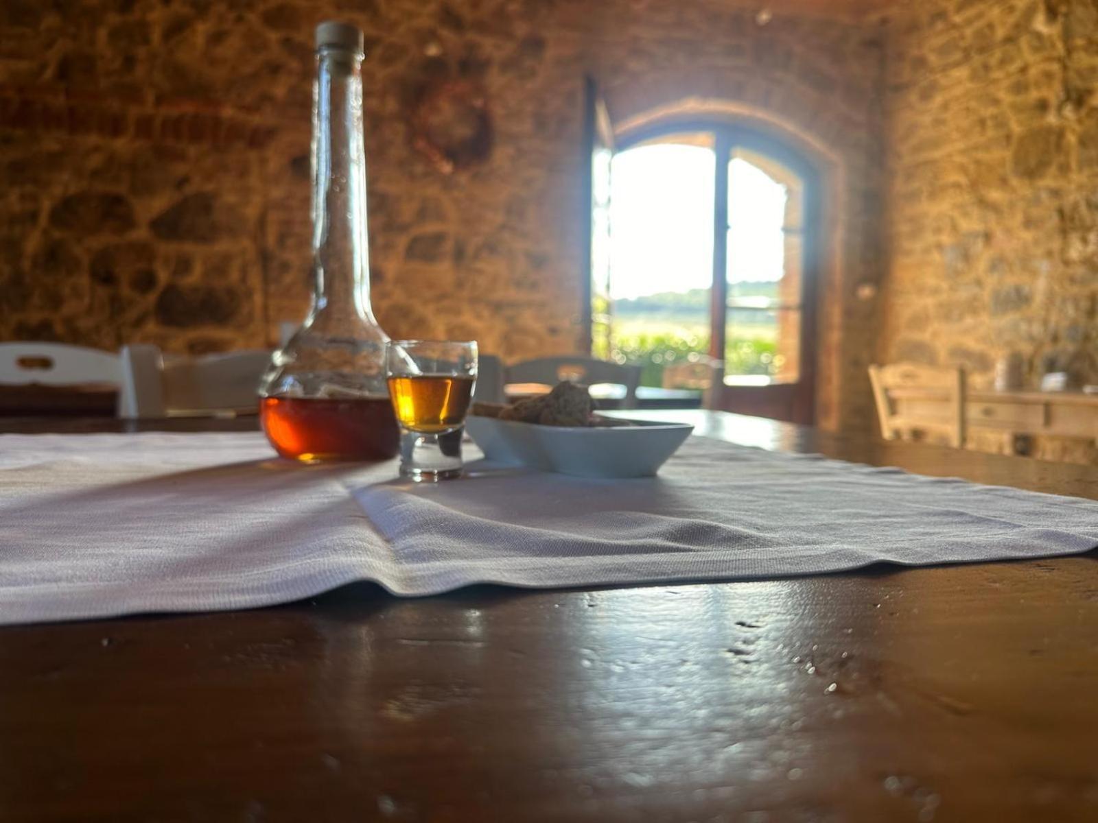 Agriturismo La Peschiera Casole dʼElsa Εξωτερικό φωτογραφία