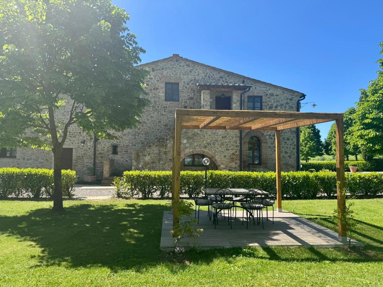 Agriturismo La Peschiera Casole dʼElsa Εξωτερικό φωτογραφία