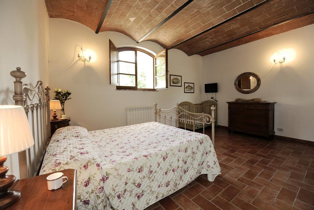 Agriturismo La Peschiera Casole dʼElsa Εξωτερικό φωτογραφία