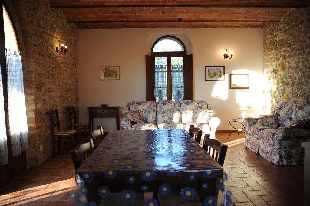 Agriturismo La Peschiera Casole dʼElsa Εξωτερικό φωτογραφία